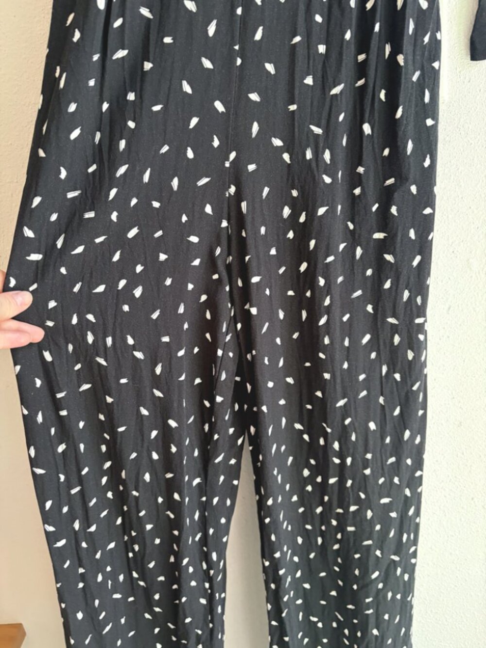 Lulus Black White Print Jumpsuit Medium Open Back Wide Leg Flutter Sleeve - Picture 4 of 12